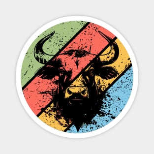 Distressed Retro Bull Pop Art – Vintage Grunge Animal Silhouette Tee Magnet